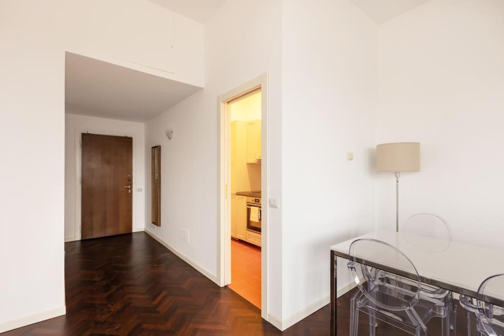 Elegante Bilocale Porta Genova - Mirable Pm Apartamento Milão Exterior foto